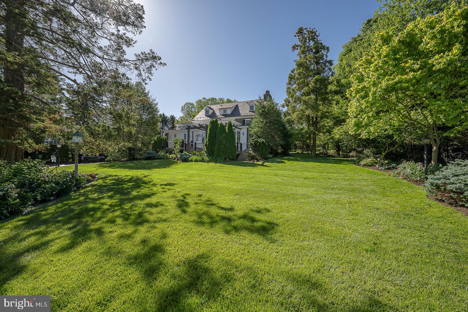 101 E BROOKHAVEN ROAD