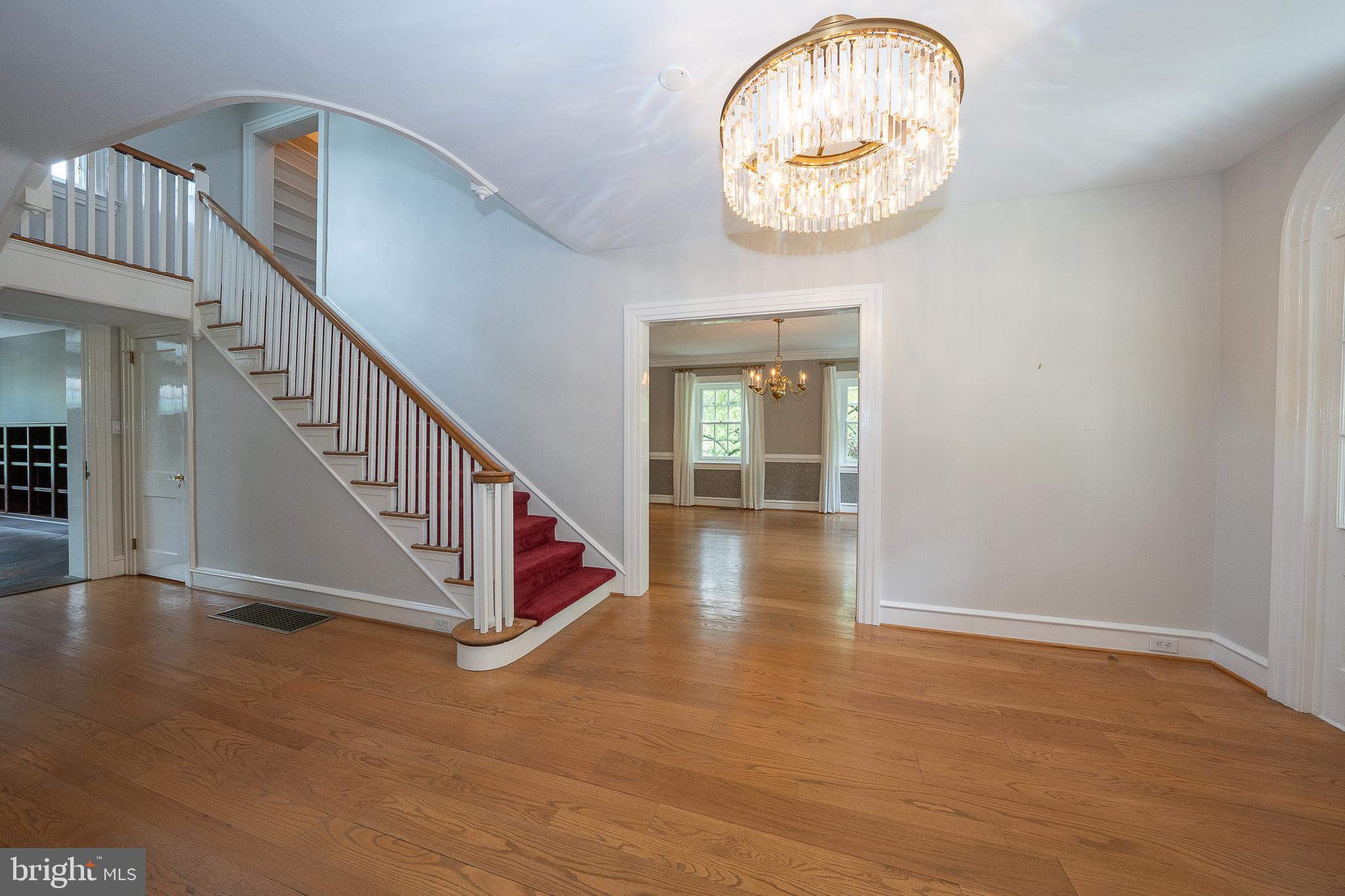 101 E BROOKHAVEN ROAD