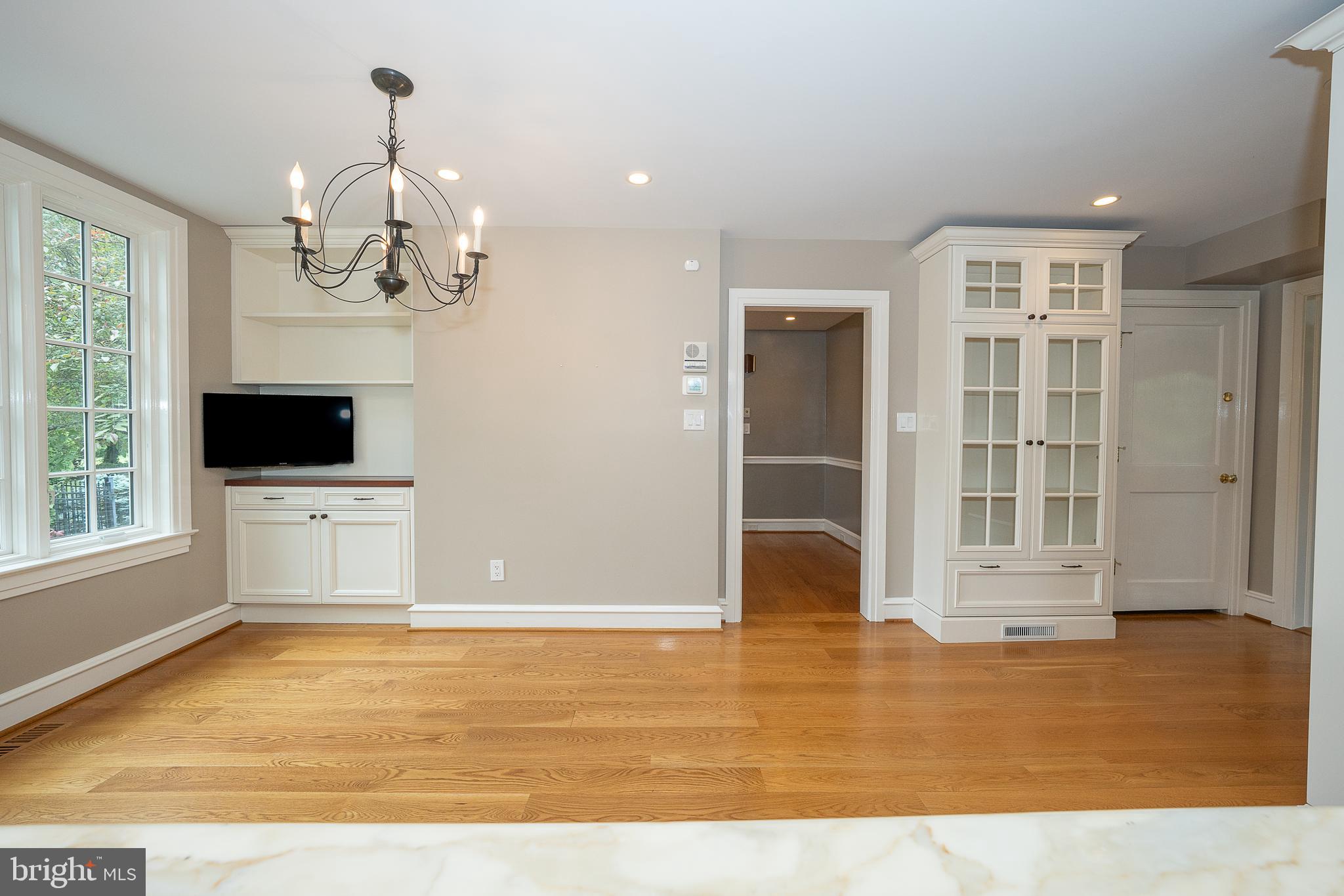 101 E BROOKHAVEN ROAD