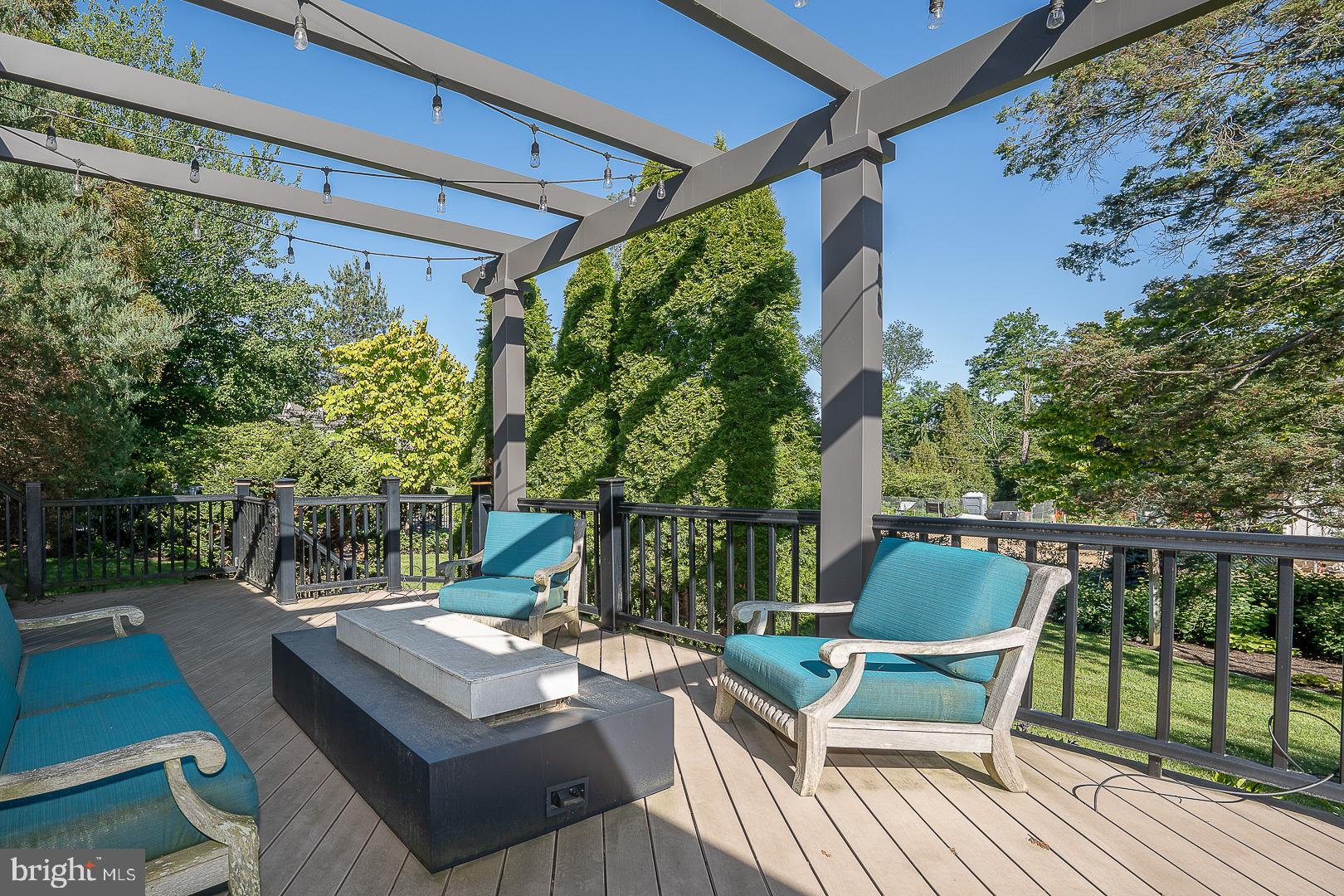 101 E BROOKHAVEN ROAD