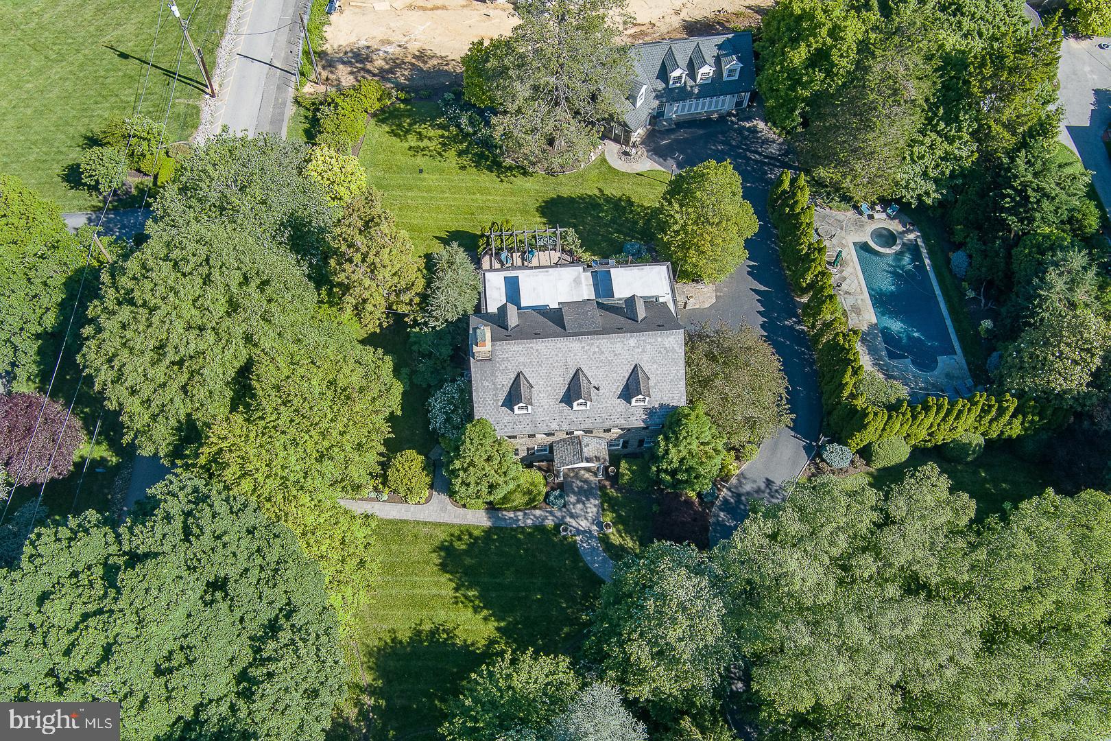 101 E BROOKHAVEN ROAD