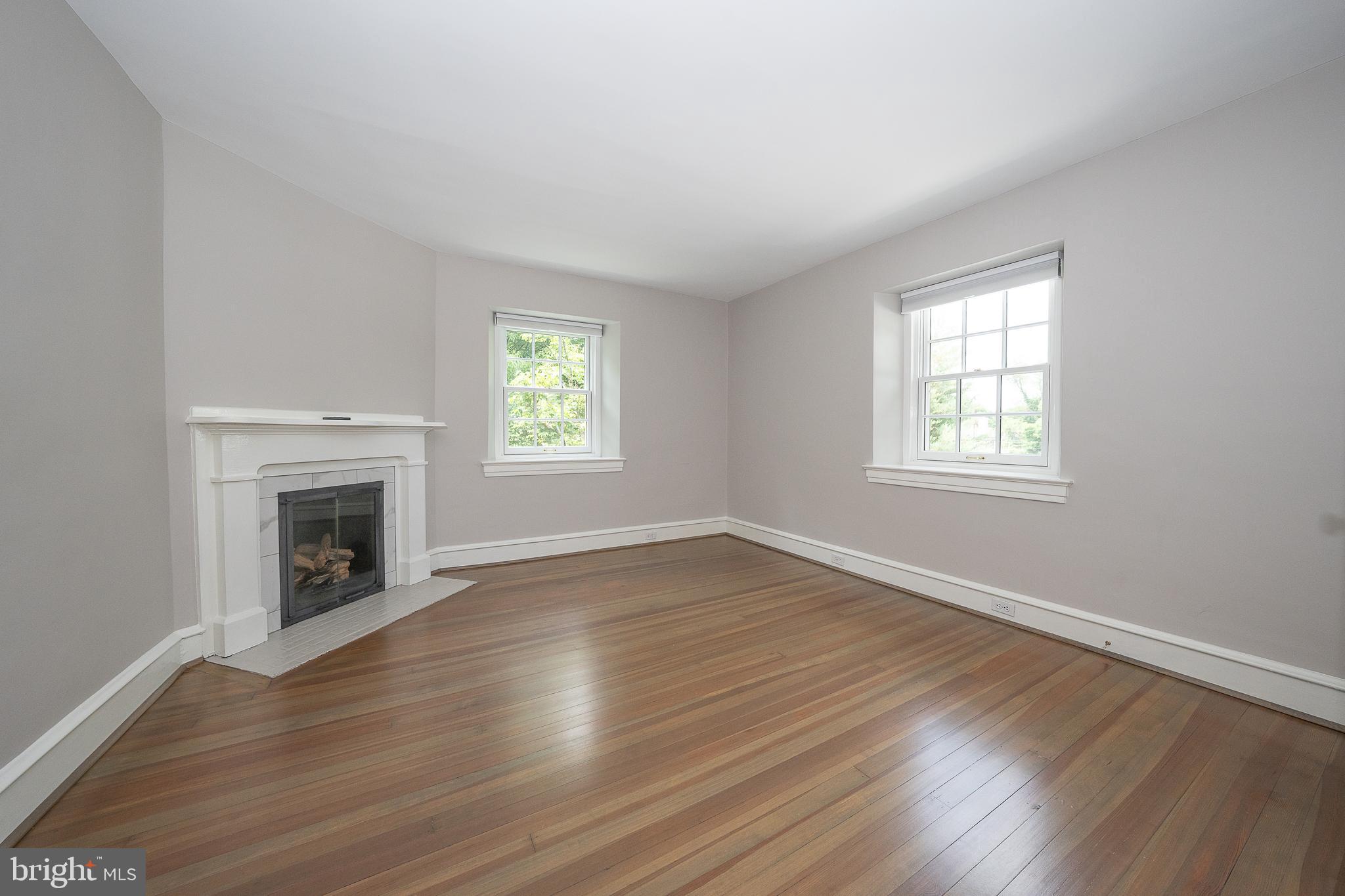 101 E BROOKHAVEN ROAD