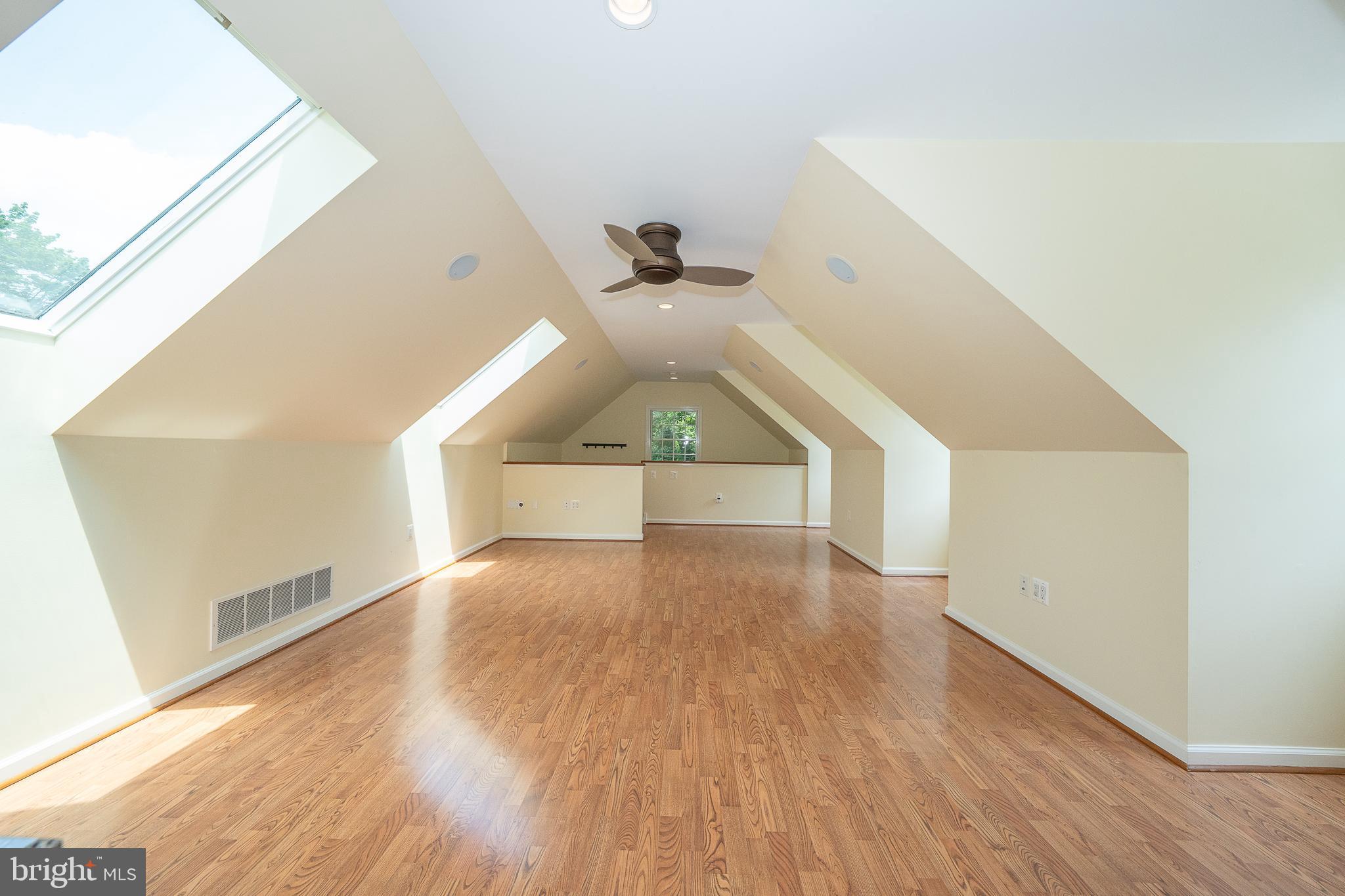 101 E BROOKHAVEN ROAD