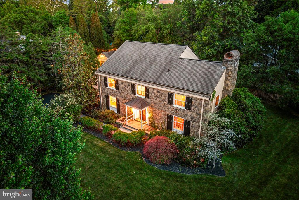 400 MEADOWBROOK AVENUE