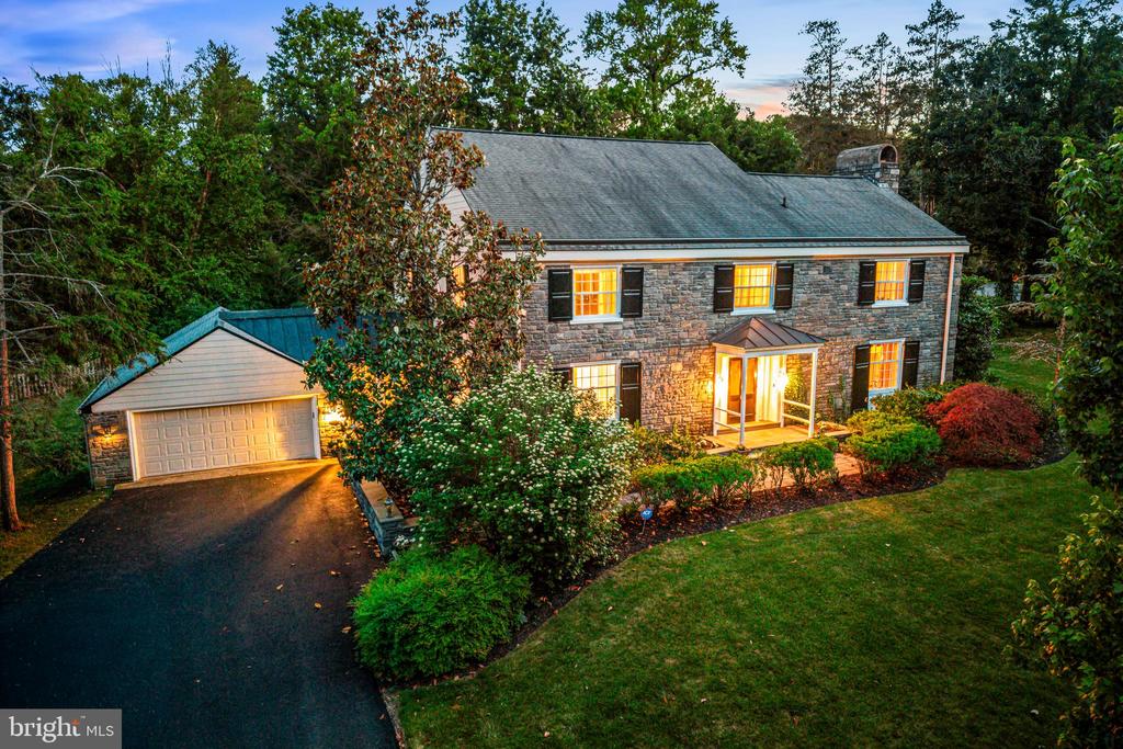 400 MEADOWBROOK AVENUE