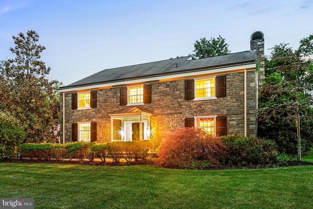 400 MEADOWBROOK AVENUE