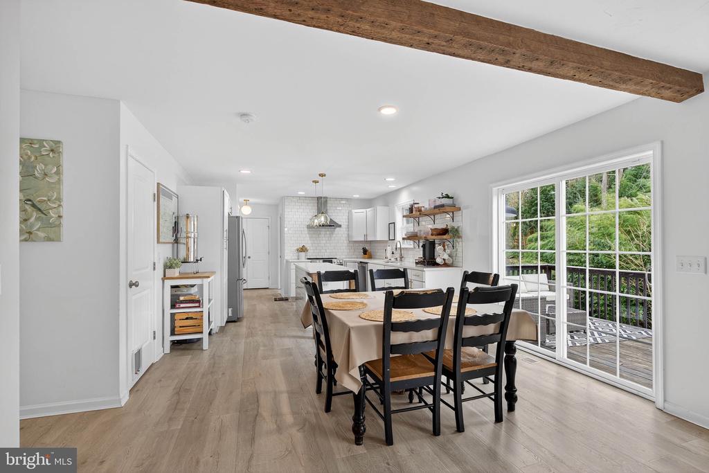 6 WOODLYN COURT