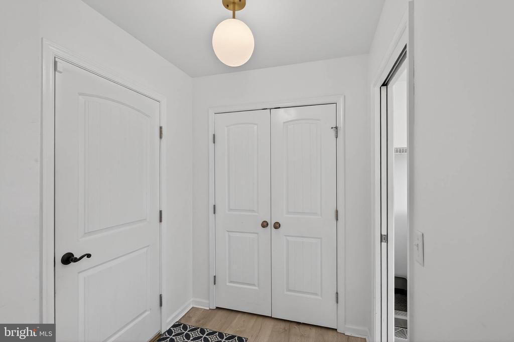 6 WOODLYN COURT