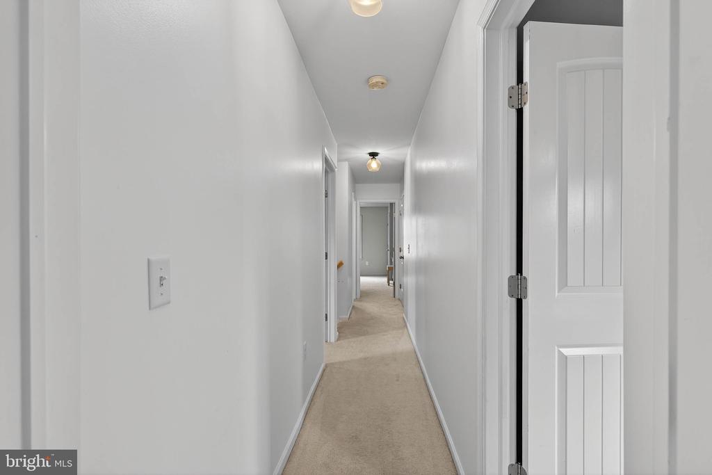 6 WOODLYN COURT