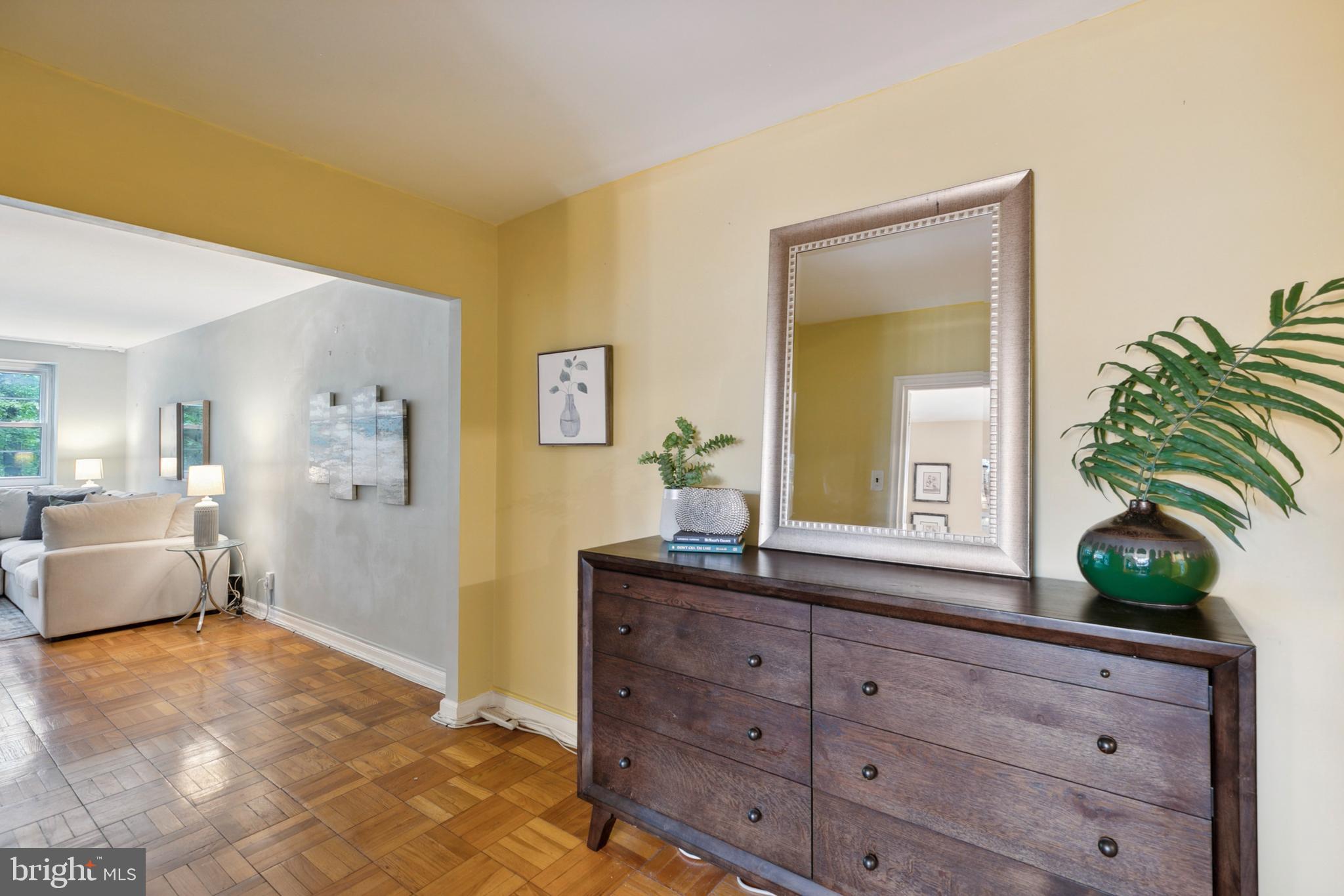 346 E Lancaster Ave #305