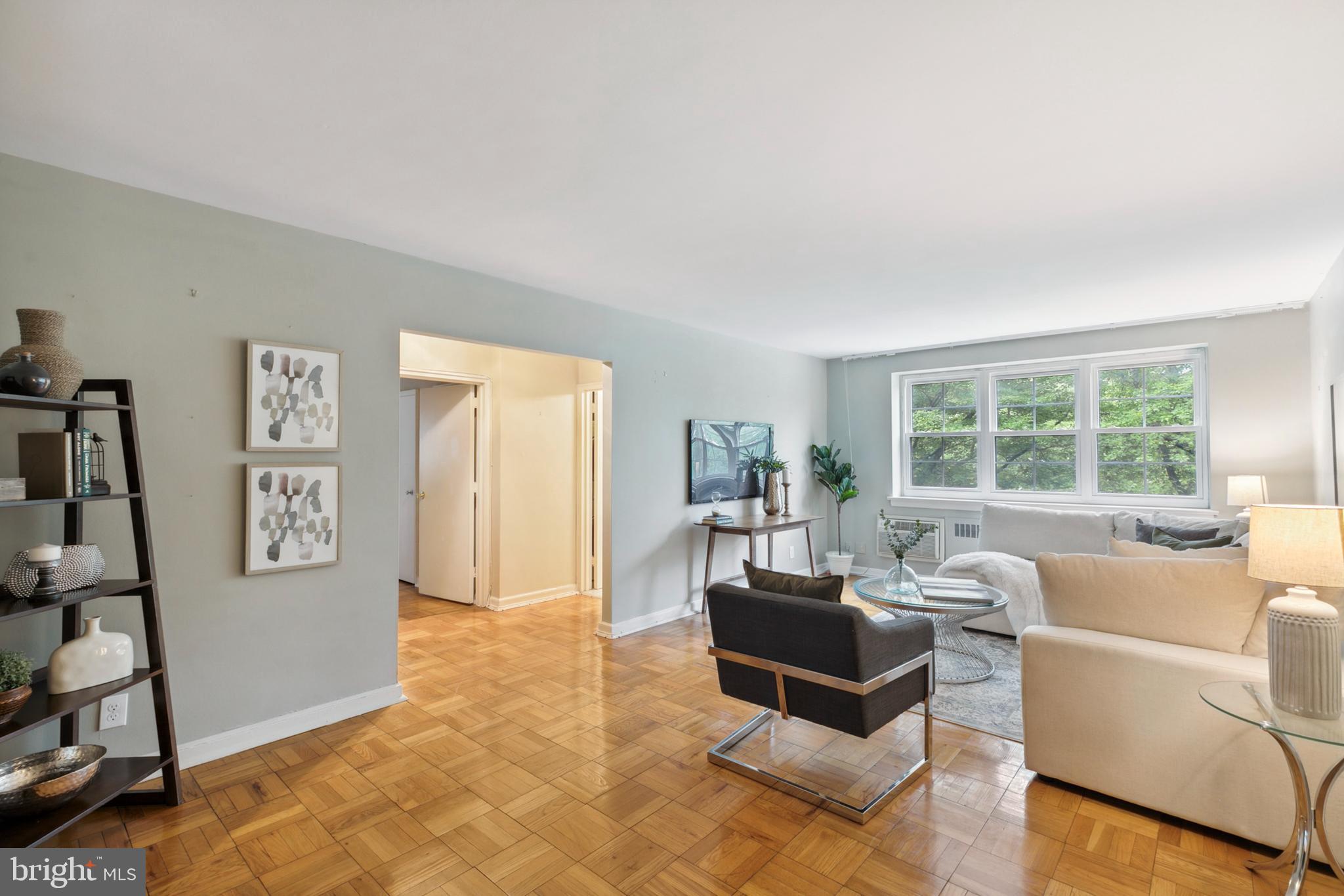 346 E Lancaster Ave #305