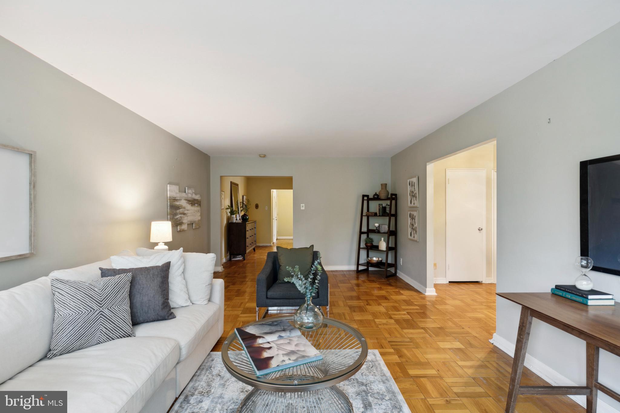 346 E Lancaster Ave #305