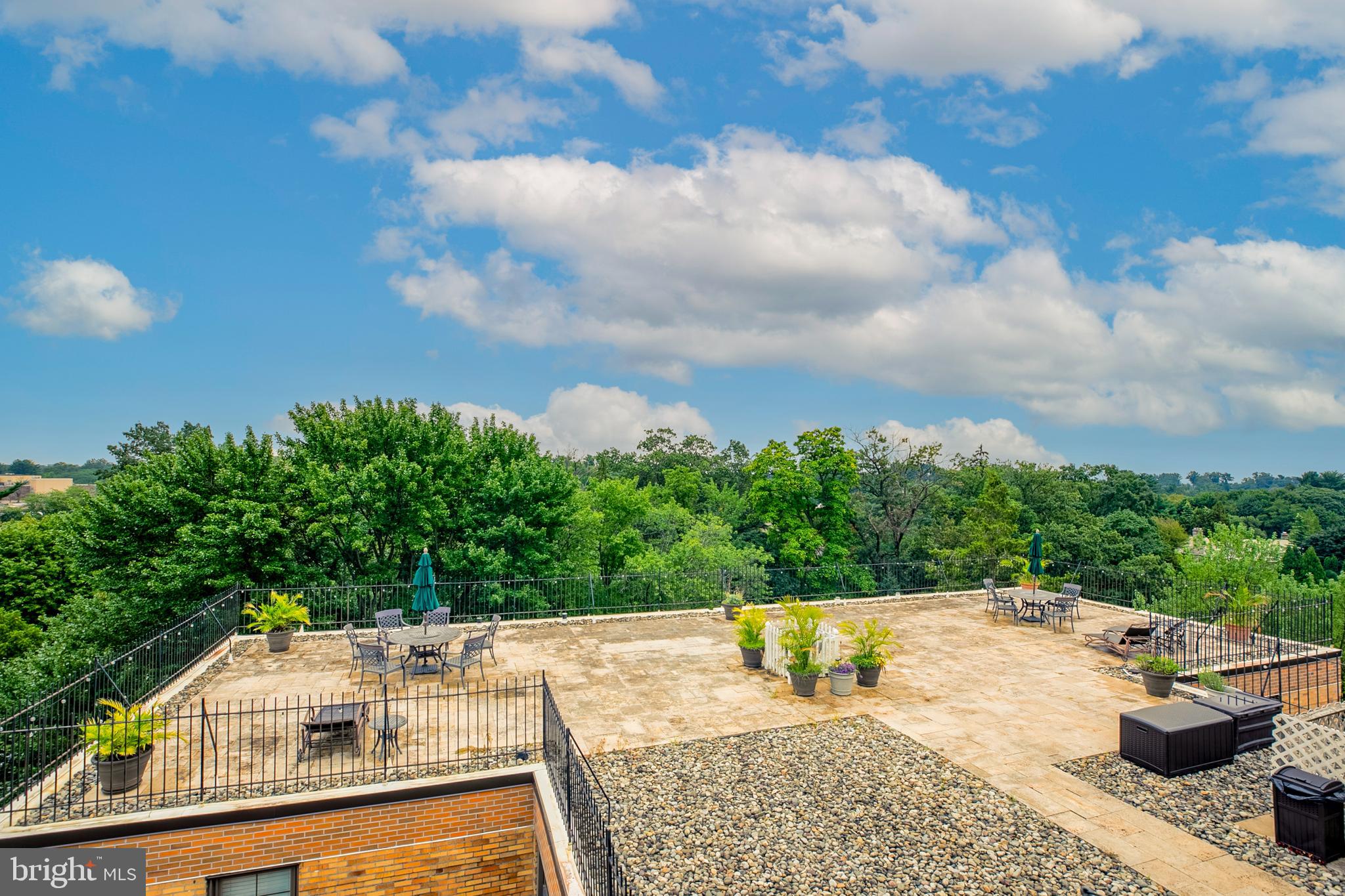 346 E Lancaster Ave #305