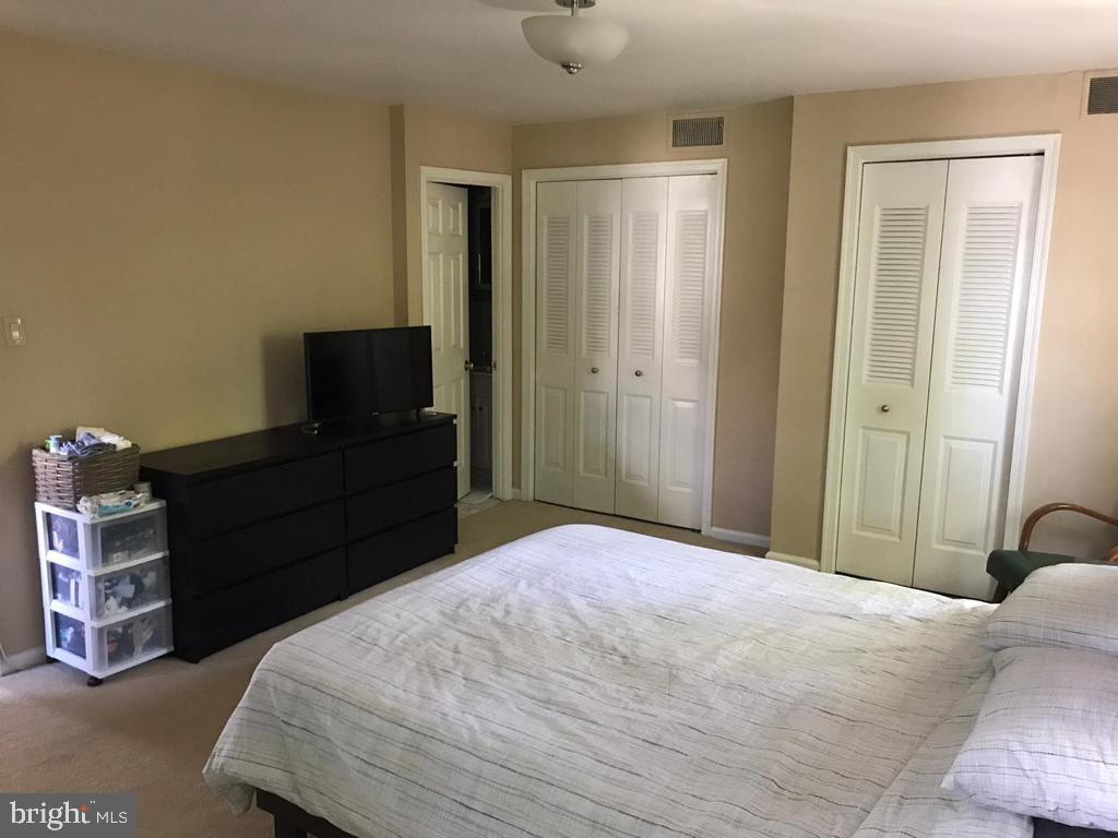 22 Llanfair Rd #8