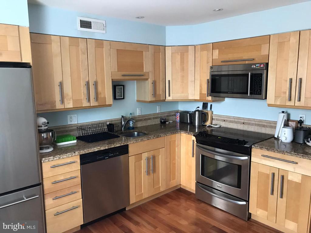 22 Llanfair Rd #8