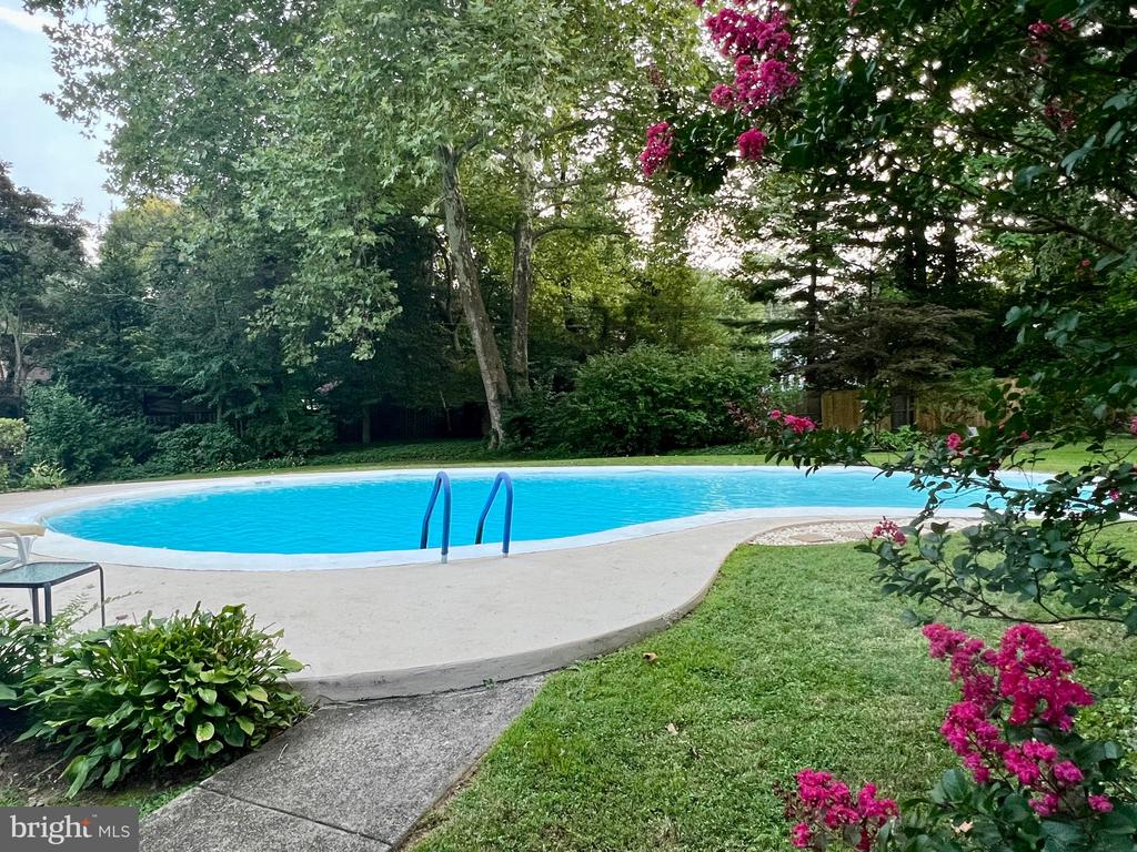 402 Penn Rd