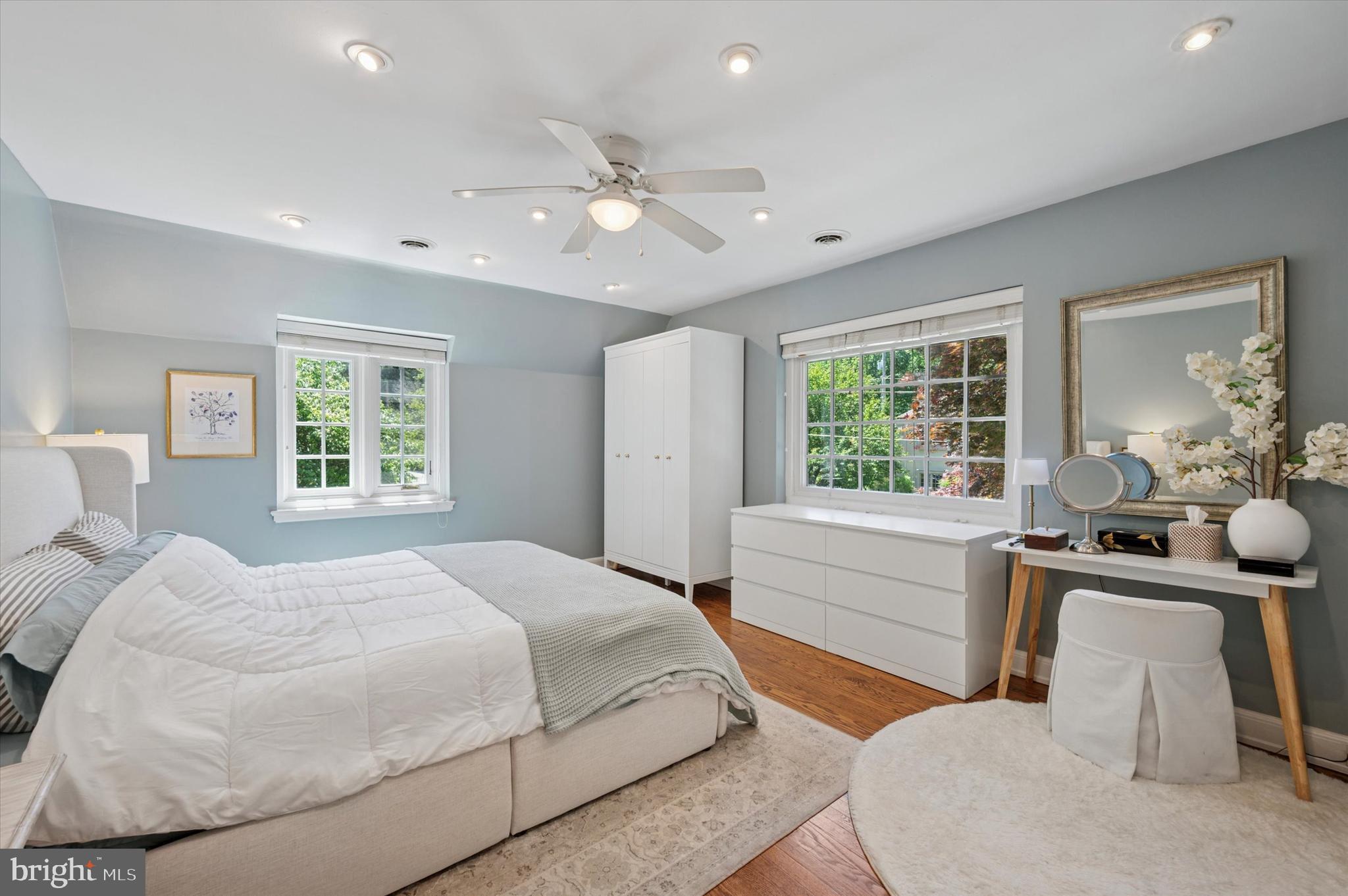 211 Ladbroke Rd