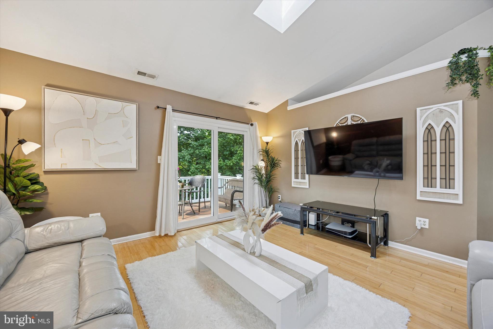 1724 ROSEWOOD COURT 84