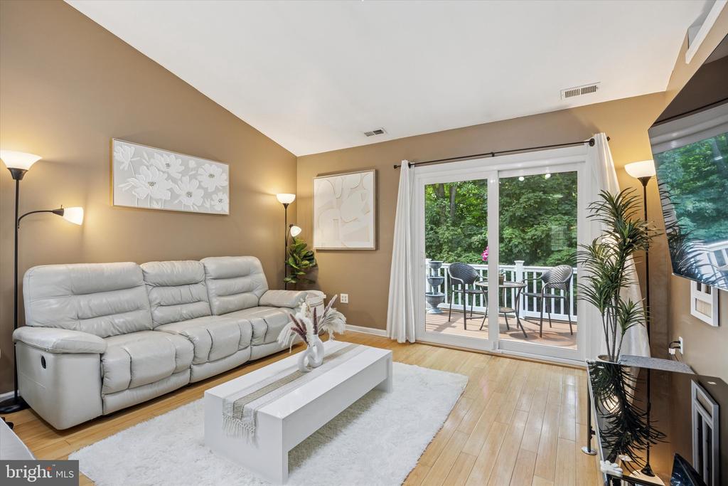 1724 ROSEWOOD COURT 84