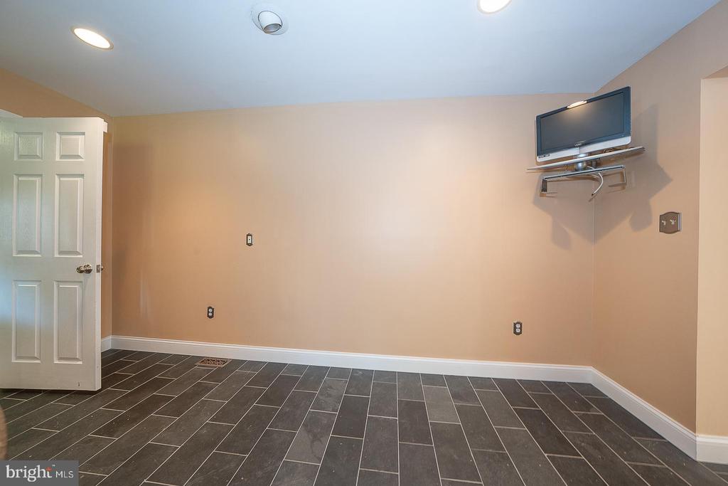 9315 EAGLE VIEW DRIVE
