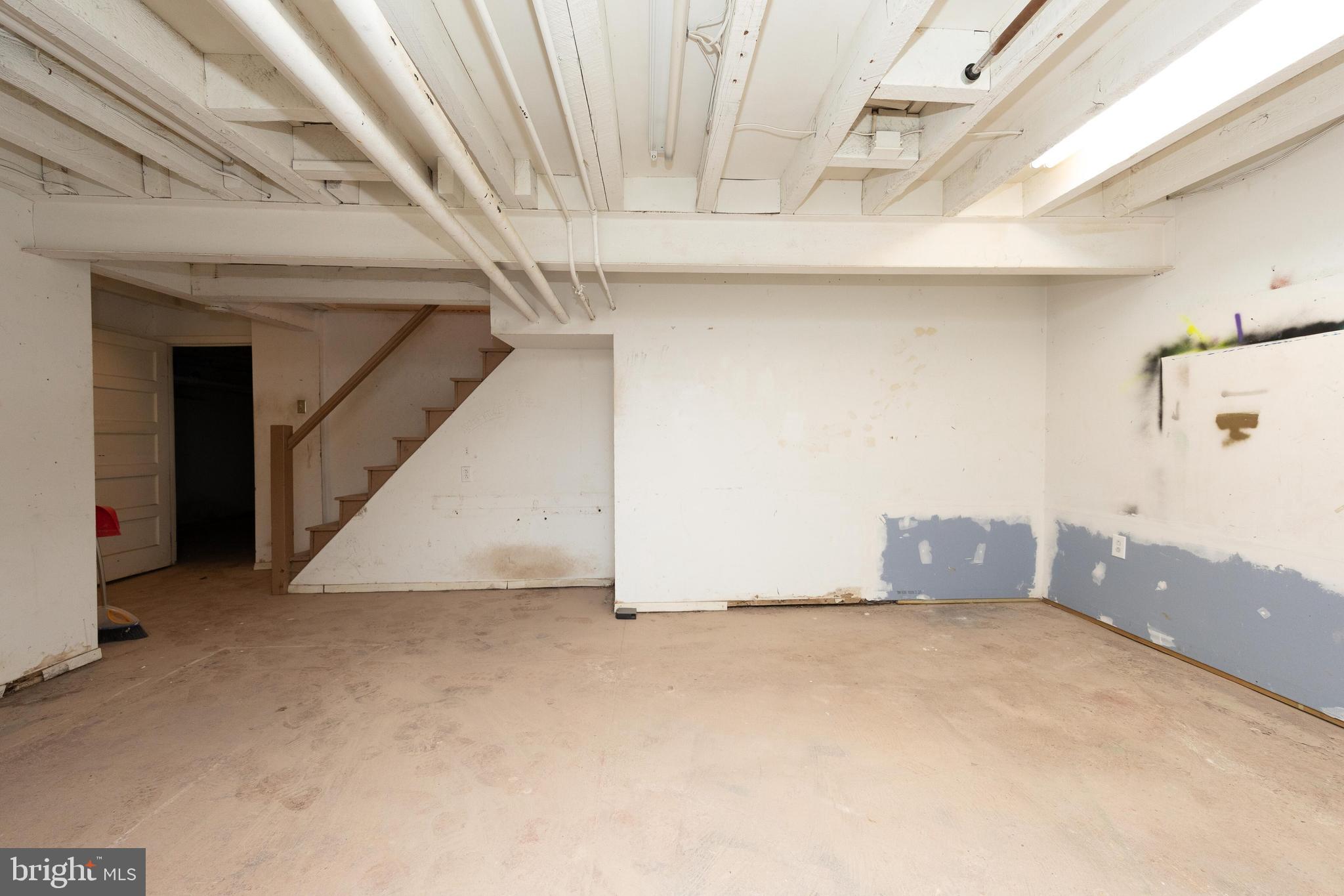 221 Pelham Rd
