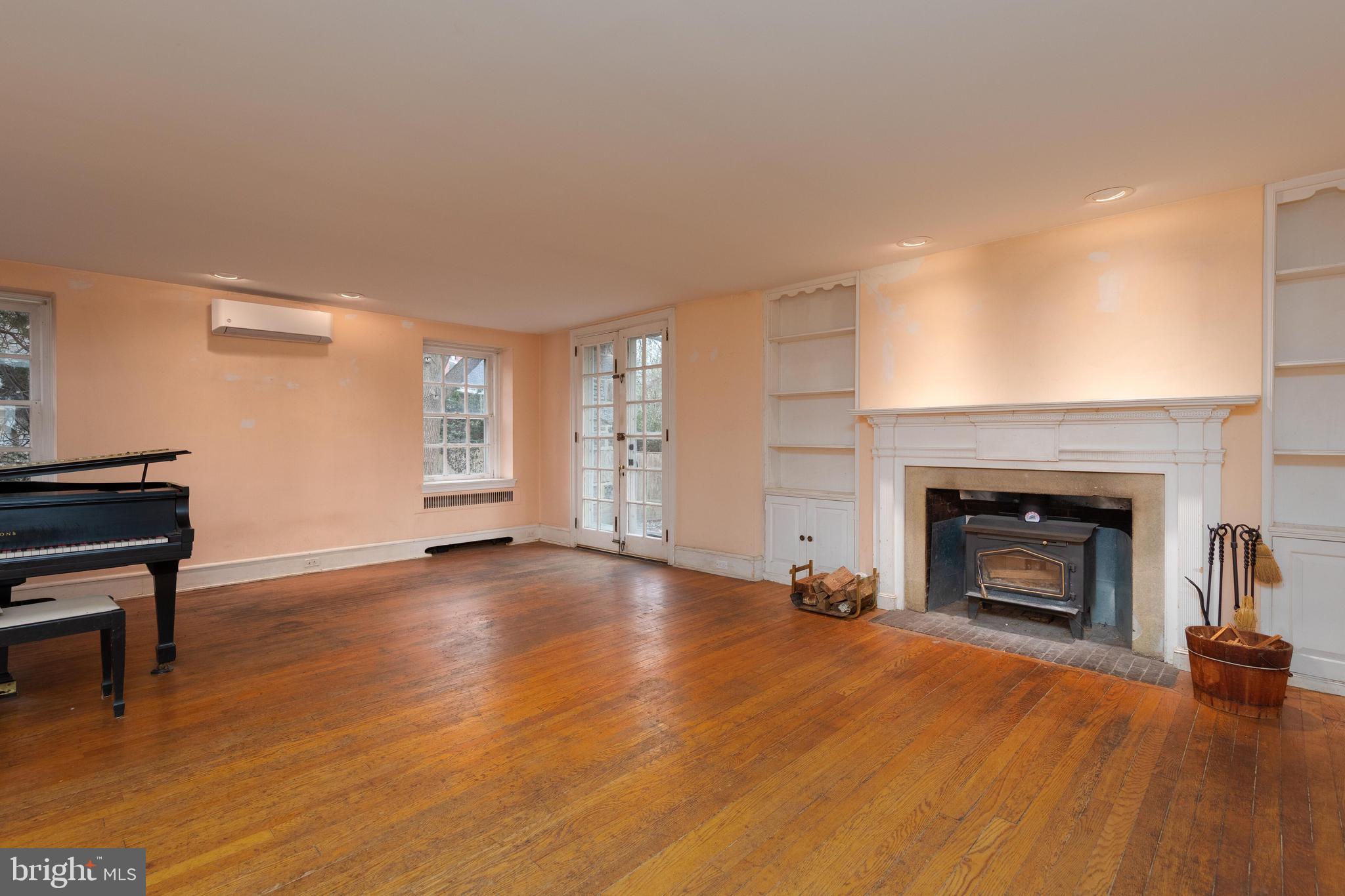 221 Pelham Rd