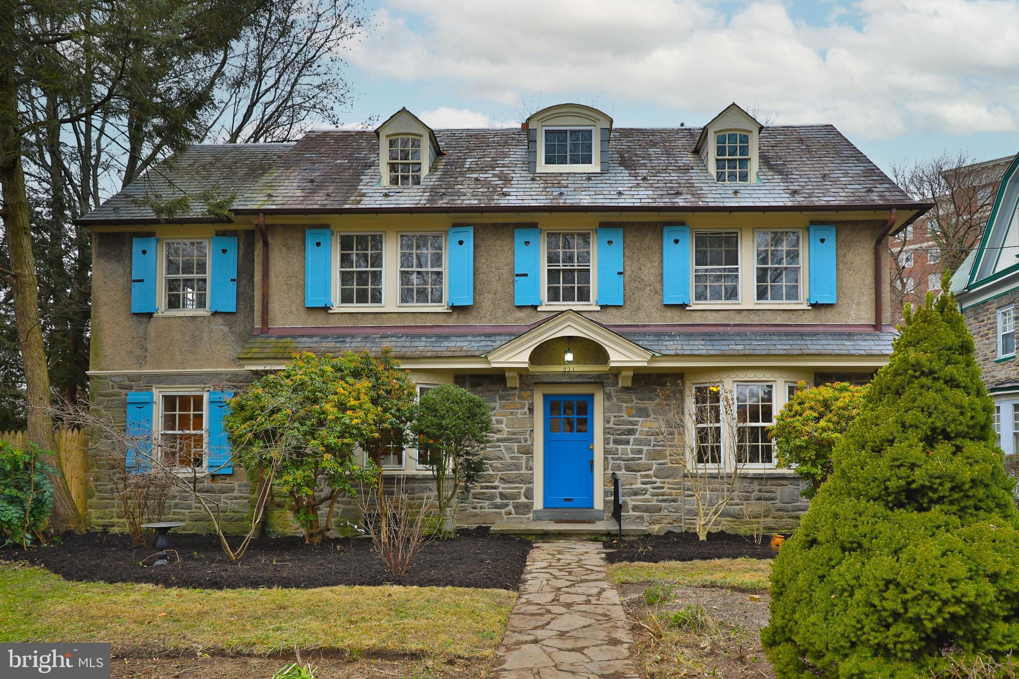 221 Pelham Rd