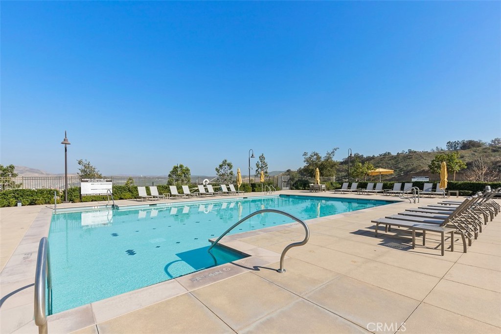 4233 Powell Way Unit: 101