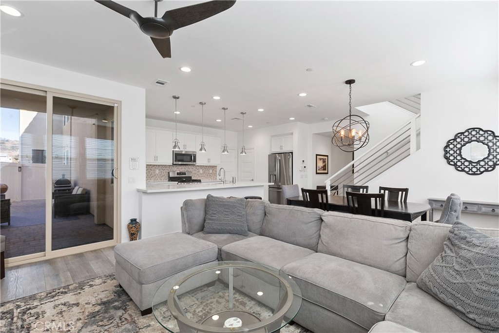 4233 Powell Way Unit: 101