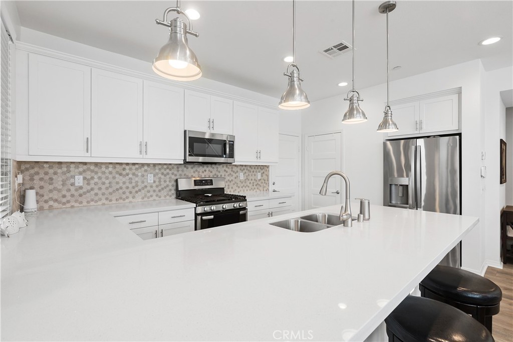 4233 Powell Way Unit: 101