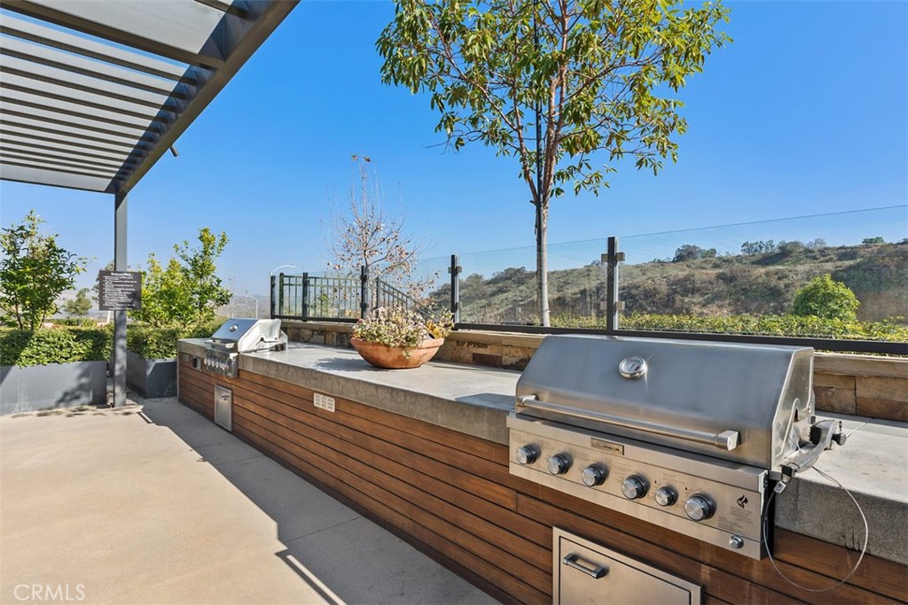 4233 Powell Way Unit: 101