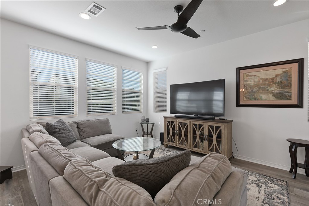 4233 Powell Way Unit: 101