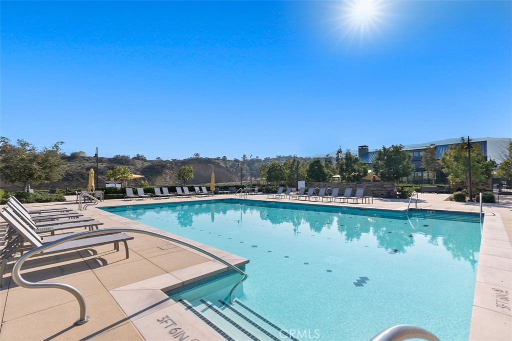 4233 Powell Way Unit: 101