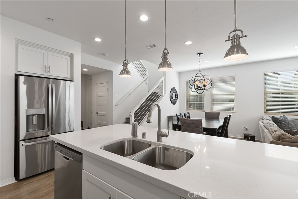 4233 Powell Way Unit: 101