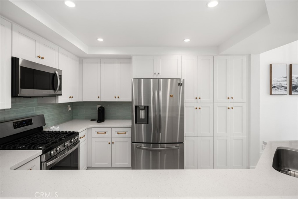 20092 Bayfront Lane 206