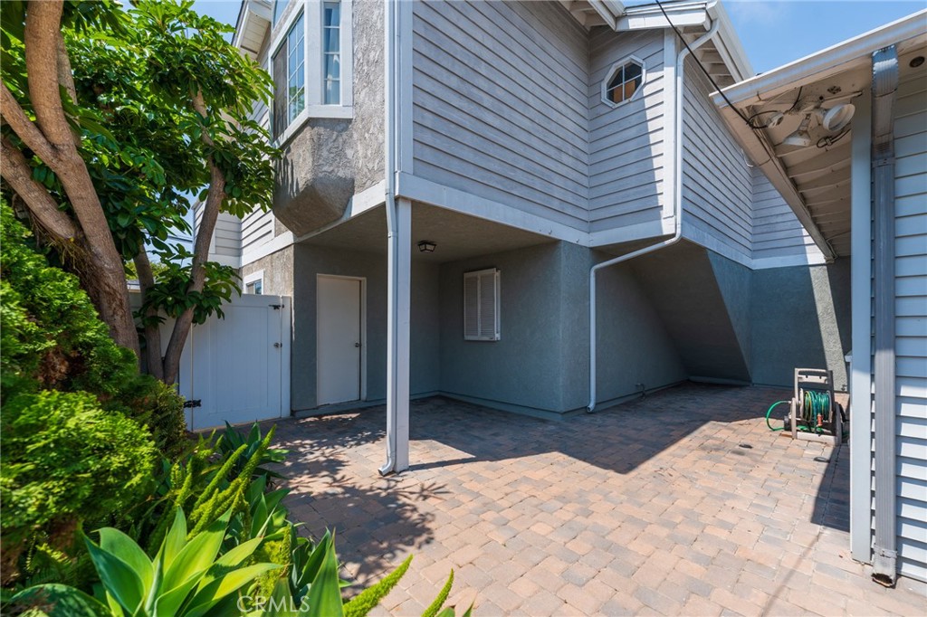 1701 Lake Street