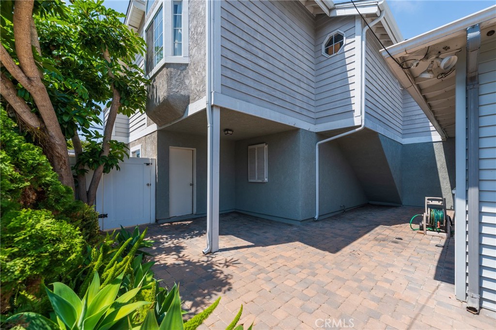 1701 Lake Street