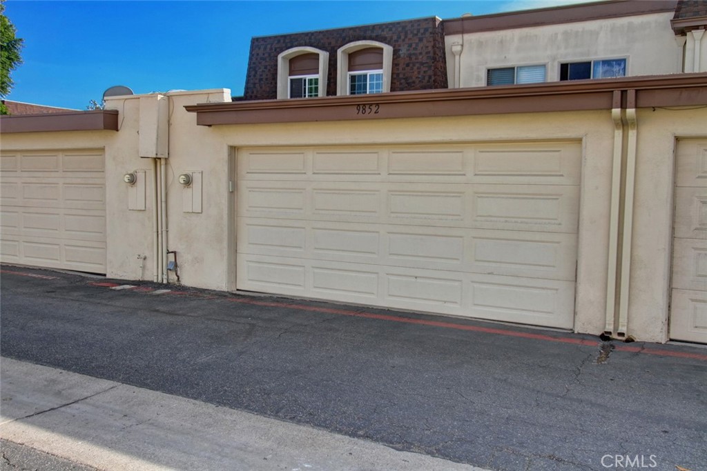 9852 Coral Cove Circle