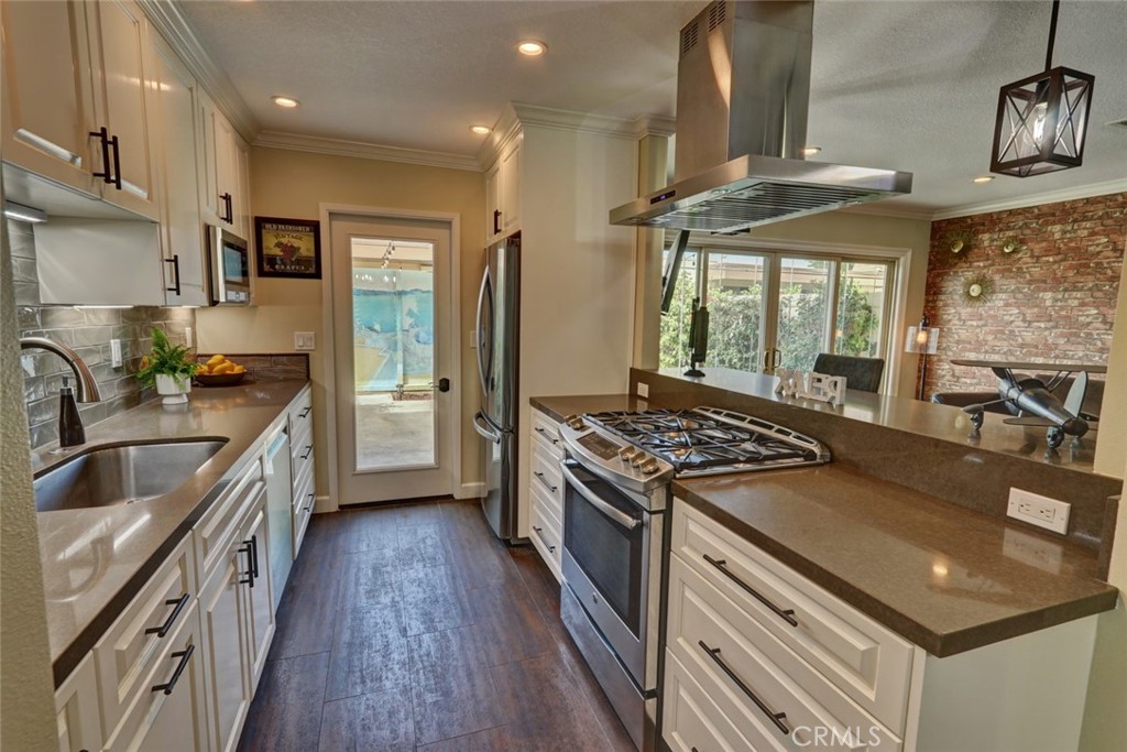 9852 Coral Cove Circle