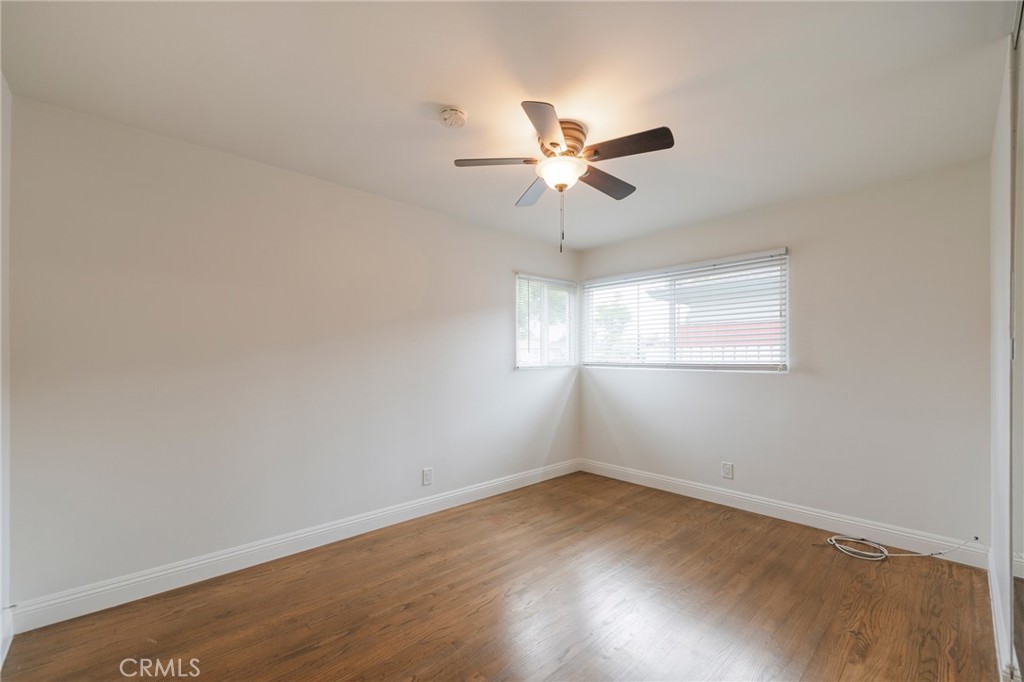 1040 W Acacia