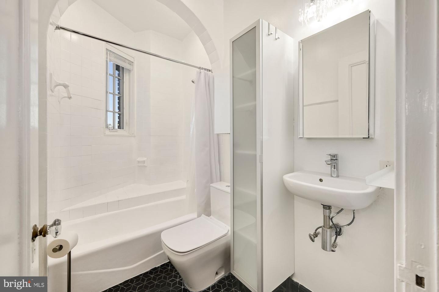 1901 WYOMING AVENUE NW Unit: 57