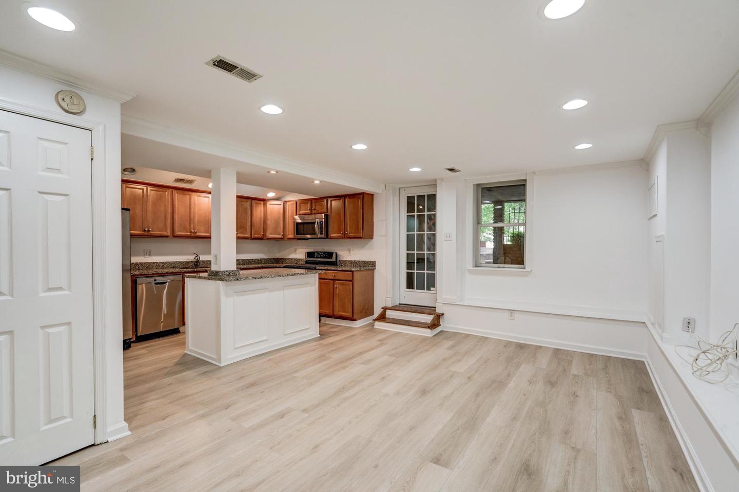 1631 HARVARD STREET NW