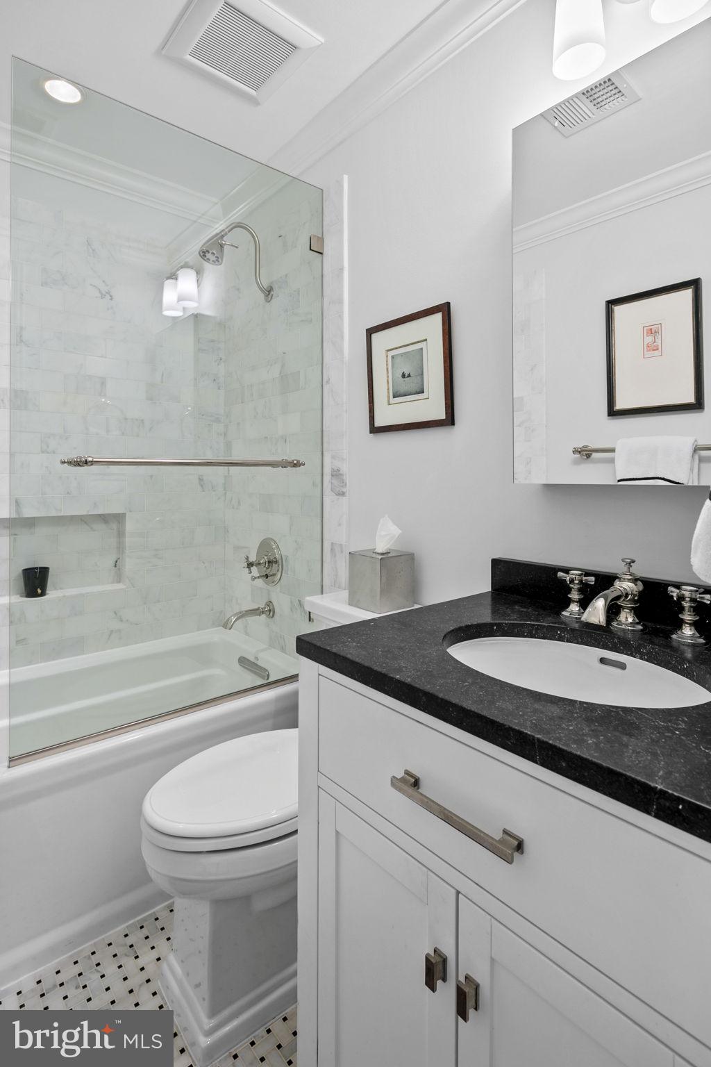 1721 21st STREET NW Unit: 204