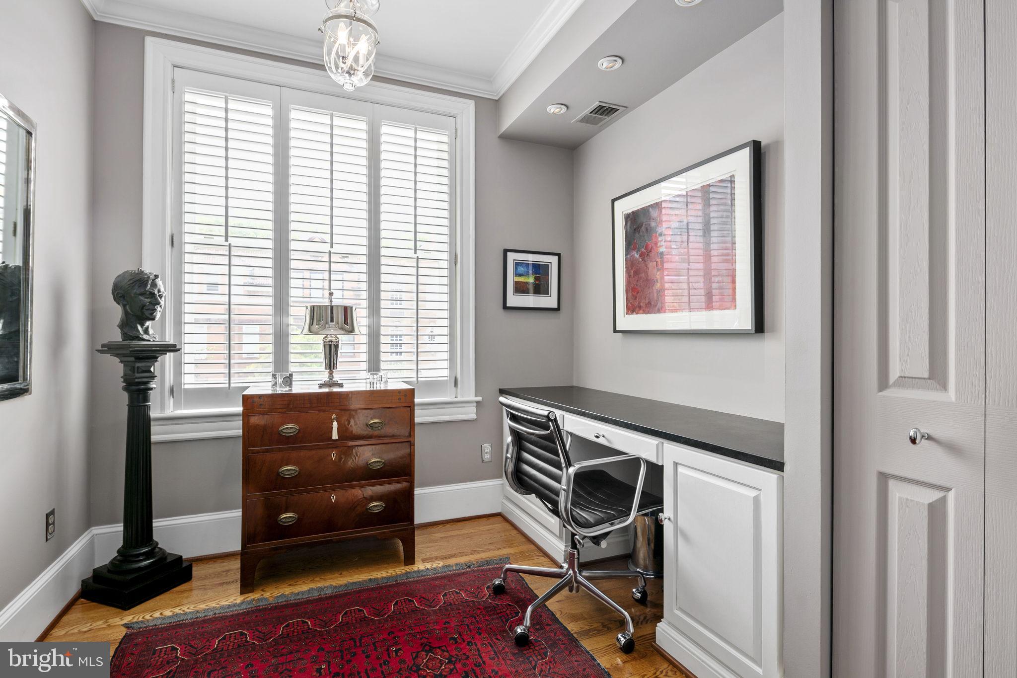 1721 21st STREET NW Unit: 204