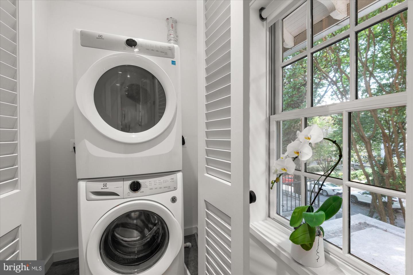 2312 ASHMEAD PLACE NW Unit: 2