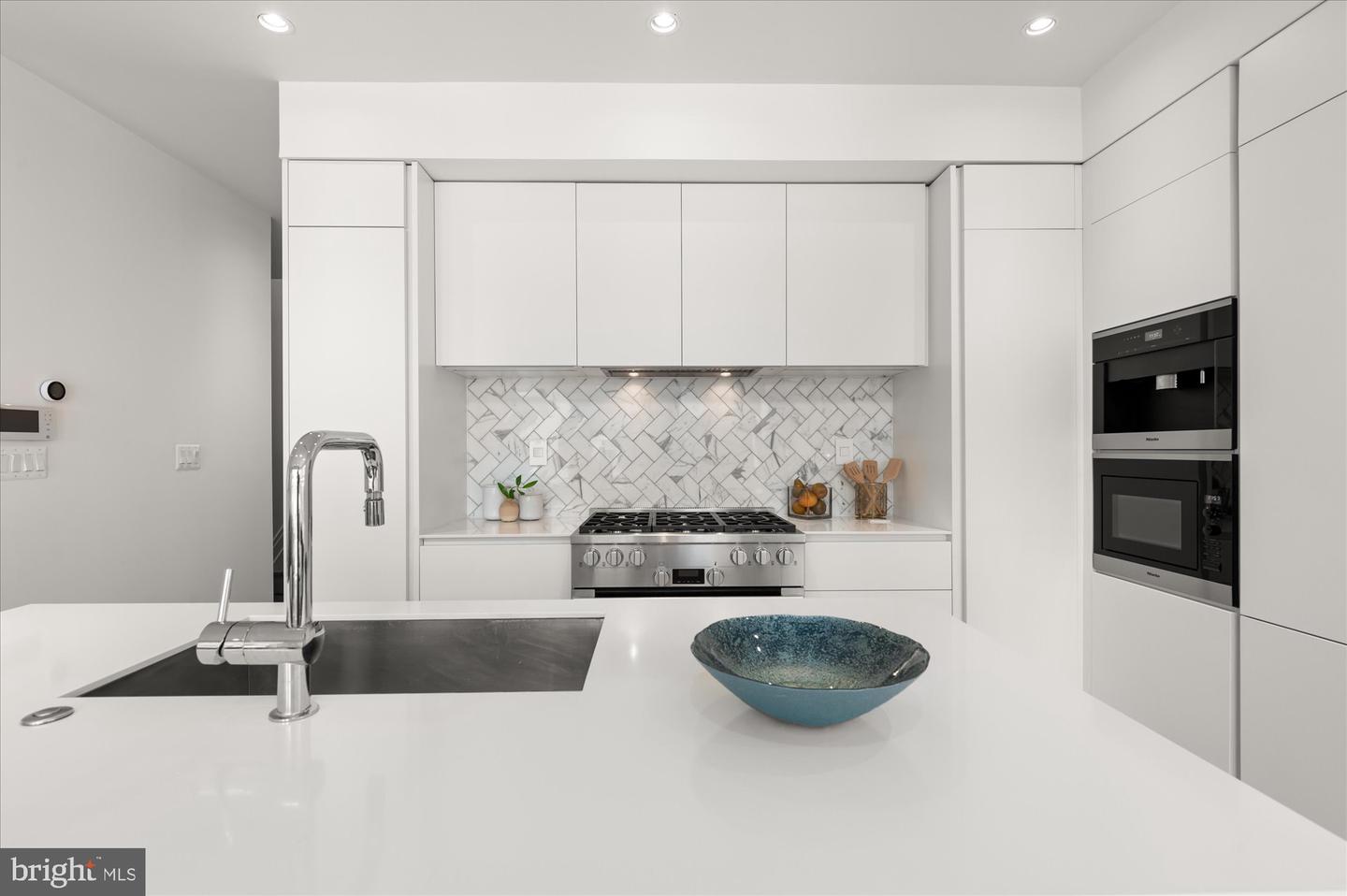 2312 ASHMEAD PLACE NW Unit: 2