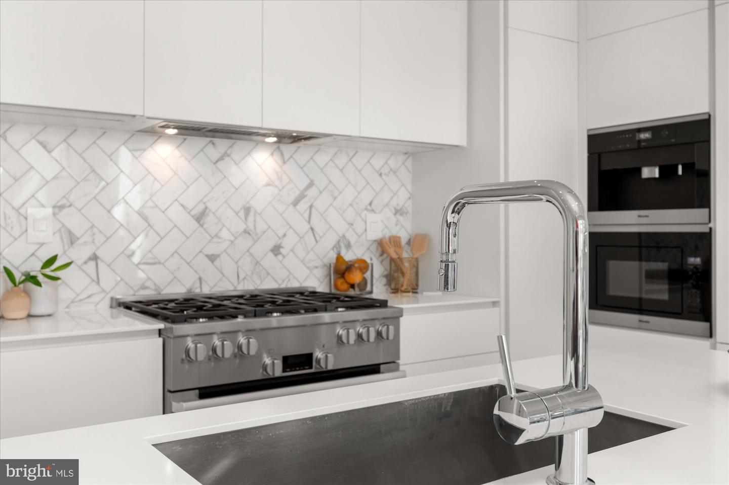 2312 ASHMEAD PLACE NW Unit: 2