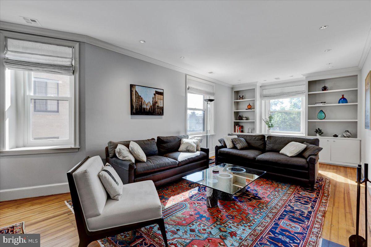 1735 NEW HAMPSHIRE AVENUE NW Unit: 401
