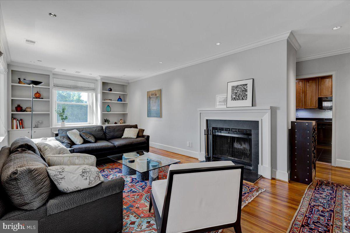 1735 NEW HAMPSHIRE AVENUE NW Unit: 401