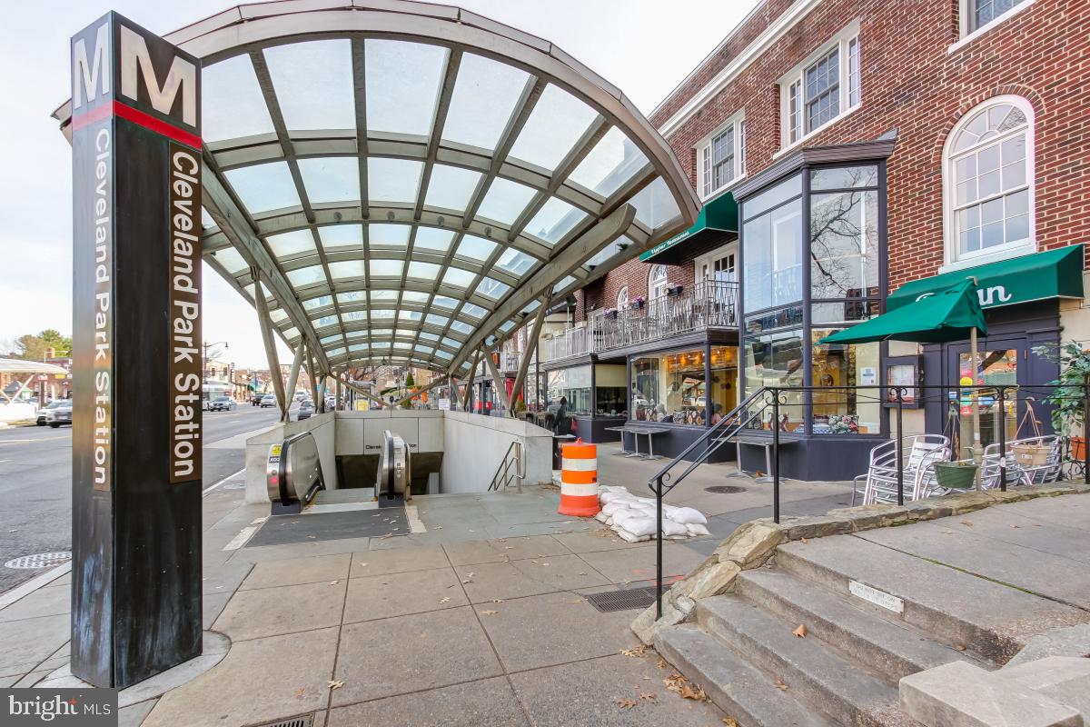 2725 ORDWAY STREET NW Unit: 3